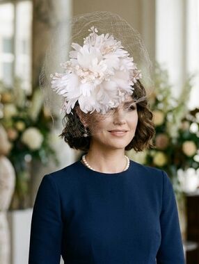 Vintage 1950's 60's MR. JOHN CAPRICE Fascinato Elegant White Floral Headpiece
